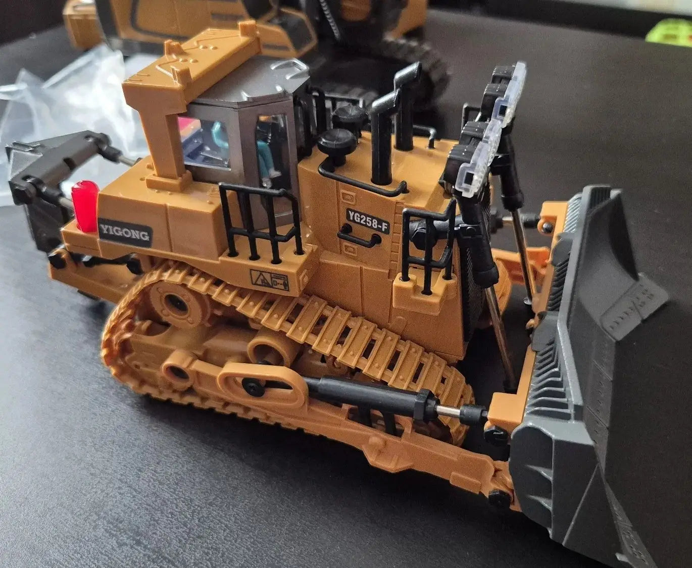 2.4G RC CARS RC Controlled Excavator Alloy Remote Control Vehicle Excavator Engineering Vehicle Dumper  Electric toys Gifts